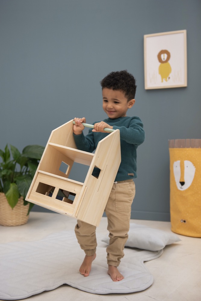 Wooden play house with accessories